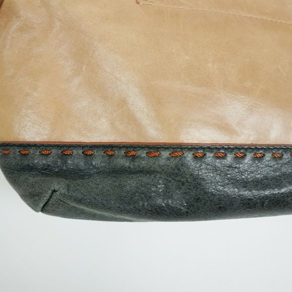 the Sak Leather Shoulder Bag - Picture 5 of 7